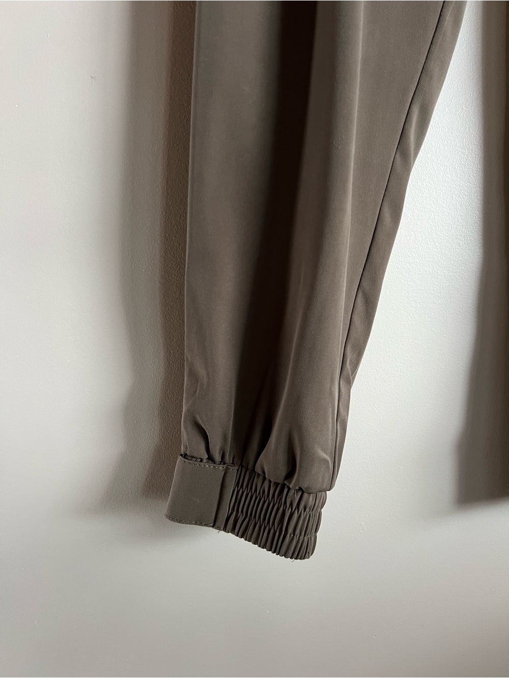 Dynamite Olive Green Jogger Pants Petite Small Drawstring Ankle Cuff Athleisure - Picture 2 of 9